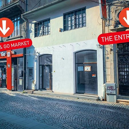 Cool Flat With Hot Tub In The Old Town Apartamento Bucareste Exterior foto