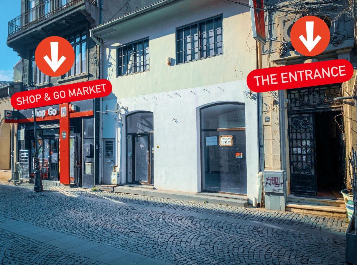 Cool Flat With Hot Tub In The Old Town Apartamento Bucareste Exterior foto